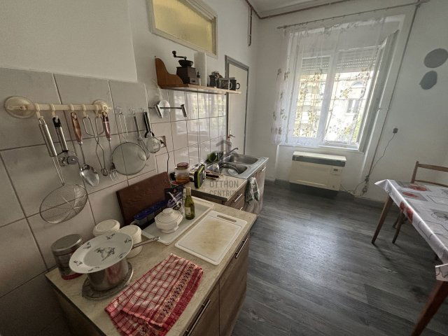 Kiadó téglalakás, albérlet, Várpalotán 120 E Ft / hó