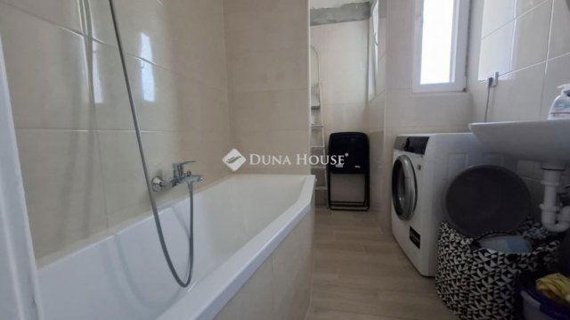 Eladó téglalakás, Budapesten, II. kerületben 71.9 M Ft, 1 szobás