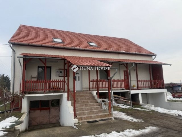 Eladó családi ház, Csévharaszton 89.9 M Ft, 7 szobás