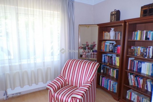Eladó családi ház, Nyíregyházán 95 M Ft, 5 szobás