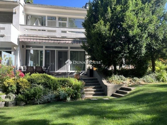 Eladó sorház, Budapesten, II. kerületben 296.4 M Ft, 4 szobás