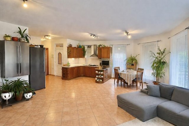 Eladó ikerház, Dunakeszin 159.9 M Ft, 4 szobás