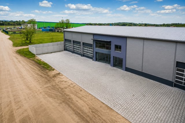 Eladó ipari ingatlan, Fóton 650 M Ft / költözzbe.hu