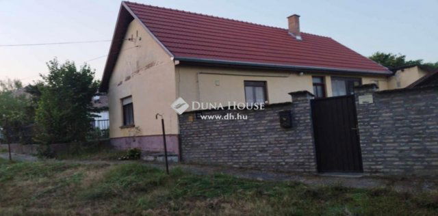 Eladó családi ház, Dávodon 14 M Ft, 3 szobás