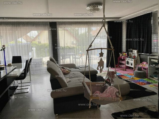 Eladó családi ház, Budapesten, III. kerületben 375 M Ft