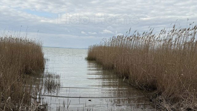 Eladó nyaraló, Balatonmáriafürdőn 105 M Ft, 3 szobás