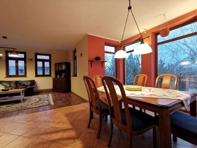 Eladó családi ház, Bakonykútiban 99 M Ft, 5 szobás