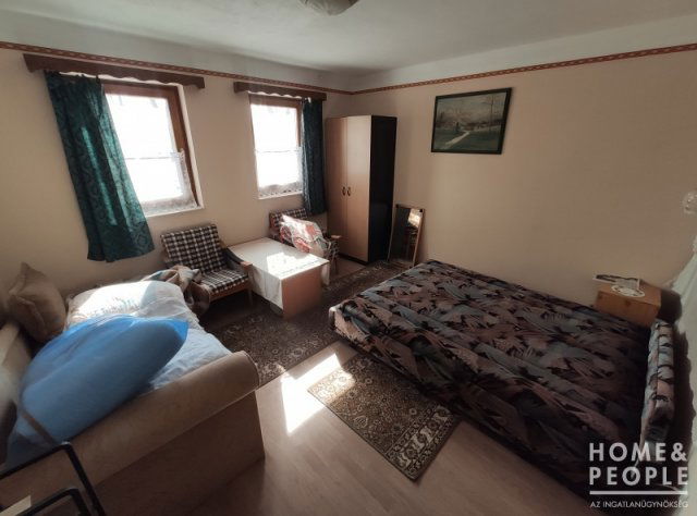 Eladó családi ház, Szatymazon 59.99 M Ft, 2 szobás