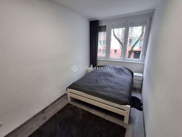 Eladó téglalakás, Budapesten, XVIII. kerületben 69.9 M Ft