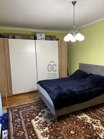 Eladó téglalakás, Pécsett 28 M Ft, 2 szobás