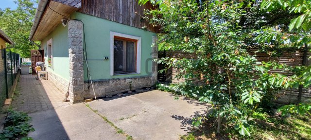 Eladó nyaraló, Szigetszentmártonban 39 M Ft, 2 szobás