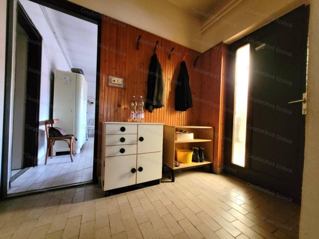 Eladó családi ház, Kerepesen 94.9 M Ft, 6 szobás