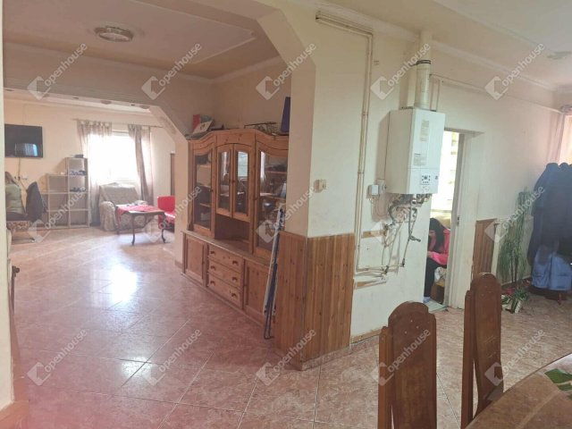 Eladó családi ház, Pápán 46 M Ft, 3 szobás