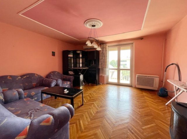 Kiadó téglalakás, albérlet, Debrecenben 300 E Ft / hó, 3 szobás