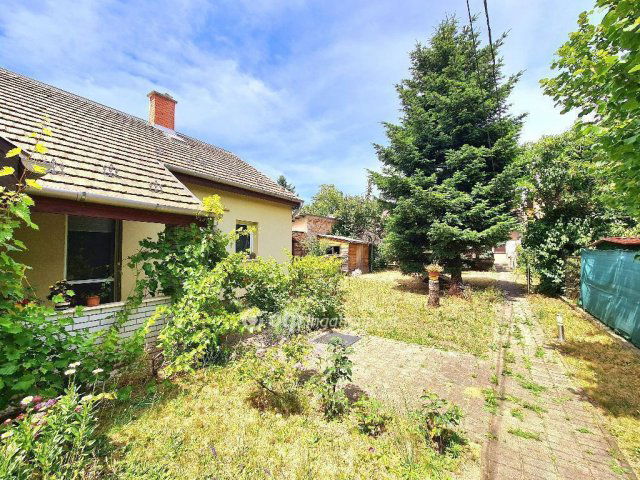 Eladó családi ház, Budapesten, XVIII. kerületben 84.999 M Ft