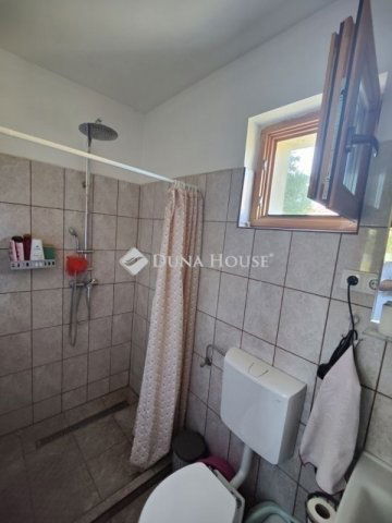 Eladó családi ház, Úrin 49 M Ft, 3 szobás