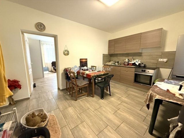 Eladó téglalakás, Monoron 56.9 M Ft, 2 szobás