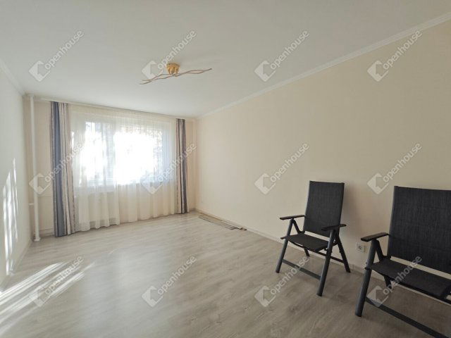 Kiadó panellakás, albérlet, Győrött 190 E Ft / hó, 2 szobás