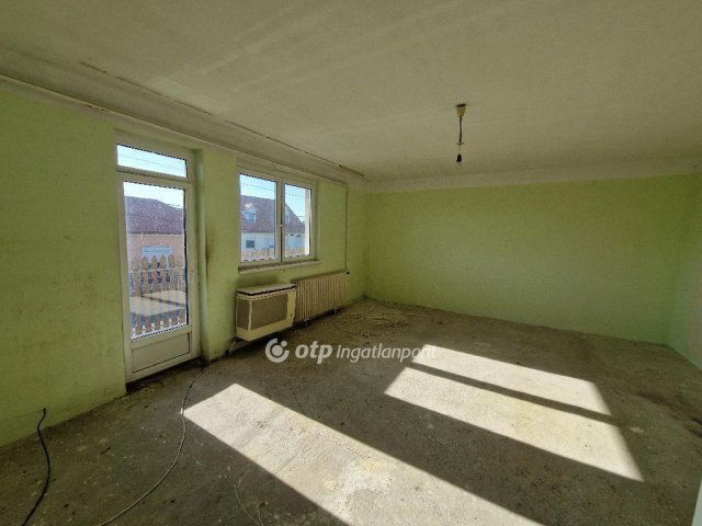 Eladó ikerház, Nagykállóban 19.5 M Ft, 3 szobás