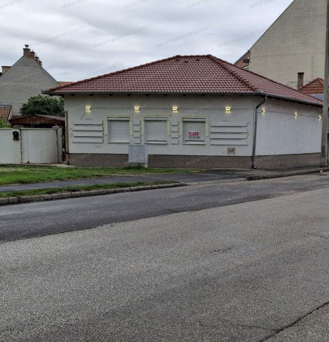 Eladó családi ház, Szolnokon 65 M Ft, 3+1 szobás