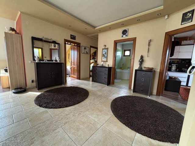 Eladó családi ház, Zalacsányon 281 M Ft, 4+3 szobás