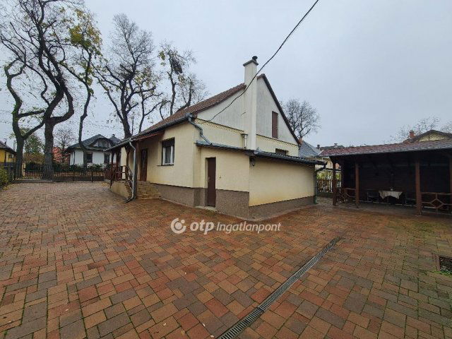 Eladó családi ház, Debrecenben 89.9 M Ft, 3 szobás