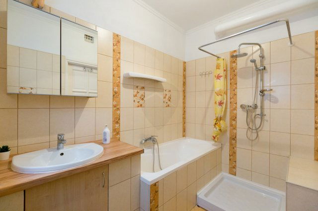 Eladó téglalakás, Budapesten, IX. kerületben 134.9 M Ft