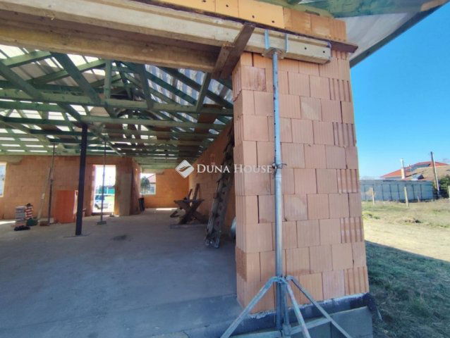 Eladó családi ház, Dunavarsányban 92 M Ft, 4 szobás