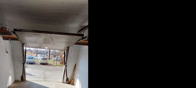 Eladó garázs, Debrecenben, Fényes udvarban 11 M Ft