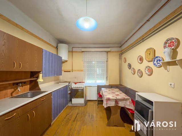 Eladó családi ház, Békéscsabán 19.9 M Ft, 2 szobás