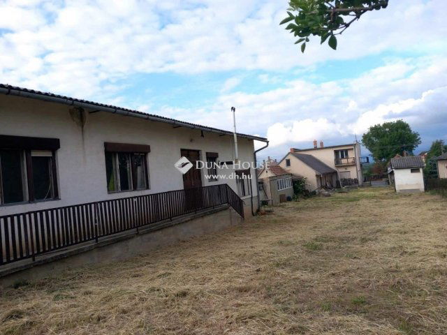 Eladó családi ház, Sárszentmihályon 110 M Ft, 5 szobás