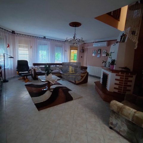 Eladó családi ház, Nyíregyházán 72.9 M Ft, 6 szobás
