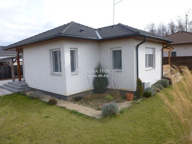 Eladó családi ház, Kecskeméten 89.5 M Ft, 4 szobás