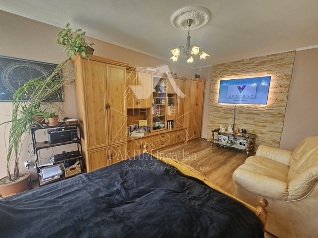 Eladó téglalakás, Szolnokon 42.99 M Ft, 1+1 szobás