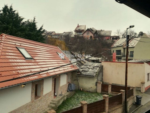 Eladó családi ház, Egerben 54.9 M Ft, 5 szobás