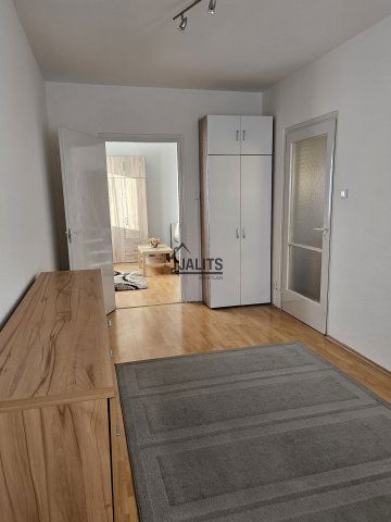 Kiadó panellakás, albérlet, XV. kerületben, Kőrakás parkban