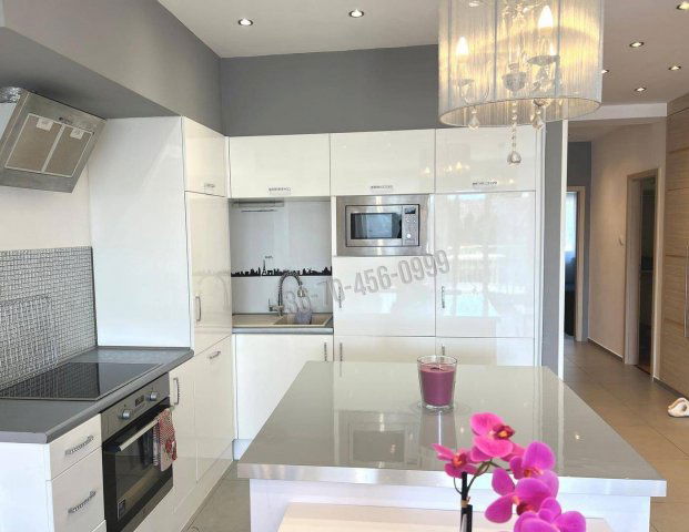 Eladó téglalakás, Budapesten, II. kerületben 215 M Ft, 3 szobás