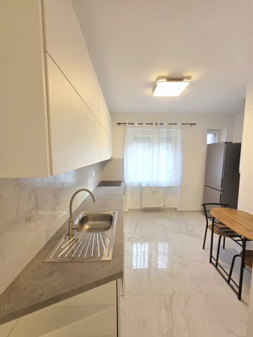 Eladó téglalakás, Dunaújvárosban 43.9 M Ft, 2 szobás