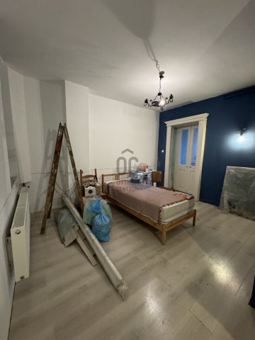 Eladó családi ház, Pomázon 62 M Ft, 4 szobás