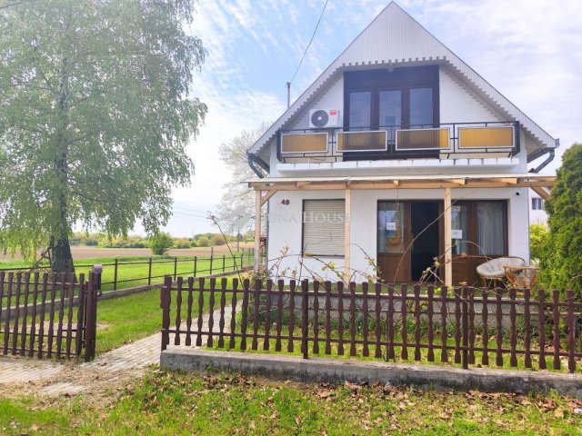 Eladó nyaraló, Dombóváron 31 M Ft, 4 szobás