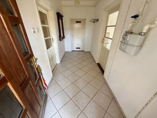 Eladó családi ház, Kisbéren 32.4 M Ft, 2 szobás