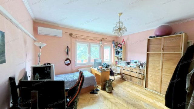 Eladó téglalakás, Balatonalmádiban, Kazinczy utcában 85 M Ft