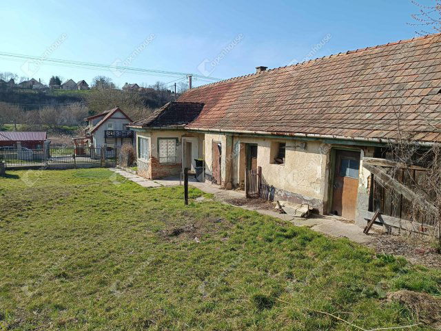 Eladó családi ház, Balatonendréden 29.9 M Ft, 2 szobás
