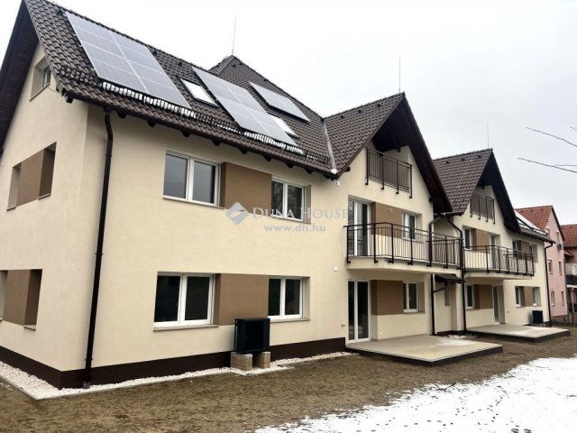 Eladó téglalakás, Dunakeszin 105.9 M Ft, 4 szobás