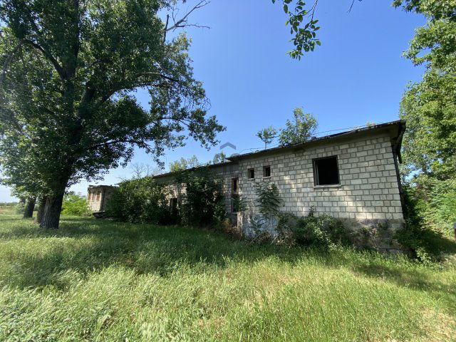 Eladó ipari ingatlan, Cegléden 70 M Ft / költözzbe.hu