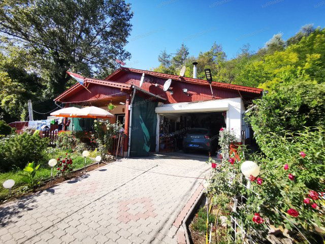 Eladó hotel, Bagon 750 M Ft, 16 szobás / költözzbe.hu