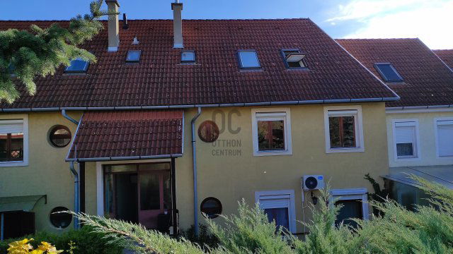 Eladó téglalakás, Egerben 70 M Ft, 3 szobás