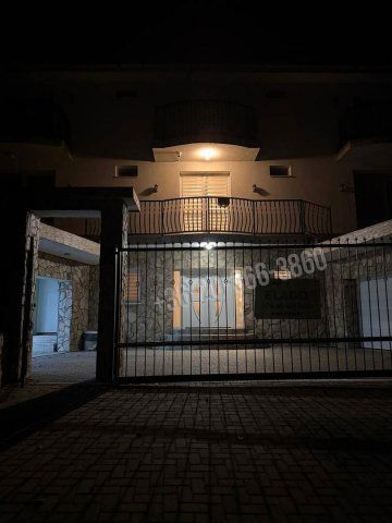 Eladó családi ház, Diósdon 350 M Ft, 6 szobás