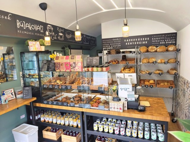 Eladó üzlethelyiség, Budapesten, XII. kerületben 154.9 M Ft