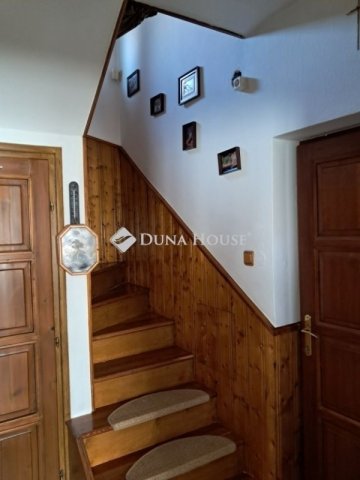 Eladó családi ház, Tárnokon 268 M Ft, 5 szobás